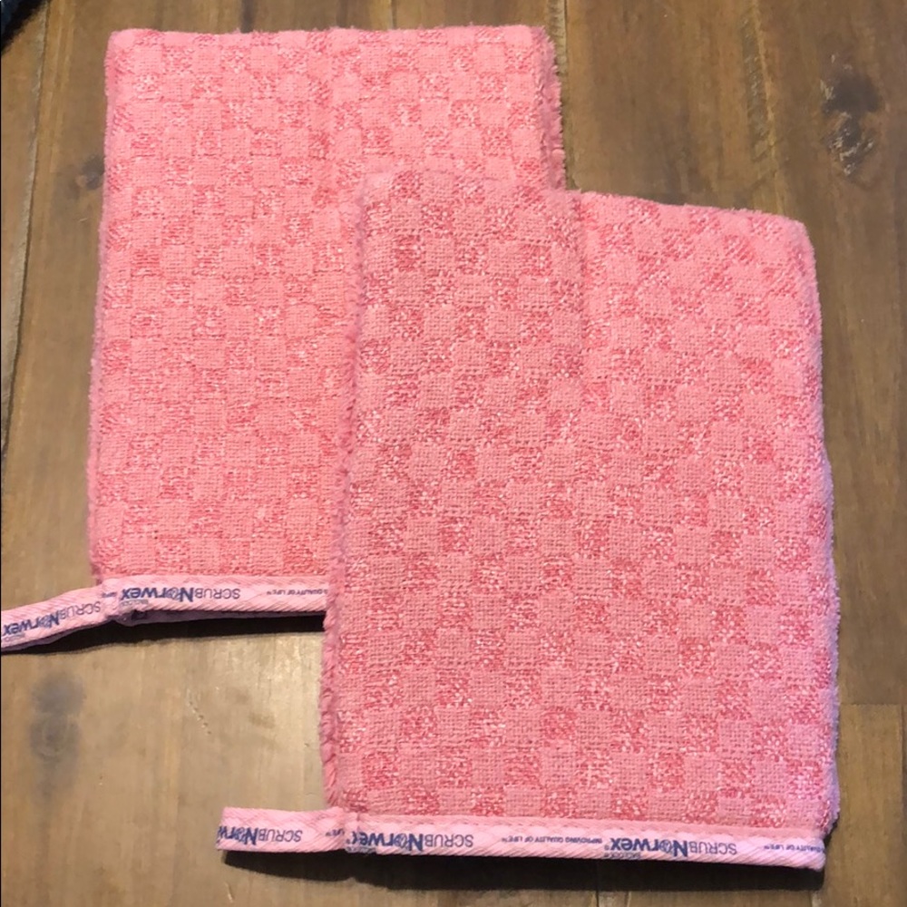 Norwex scrub mitt